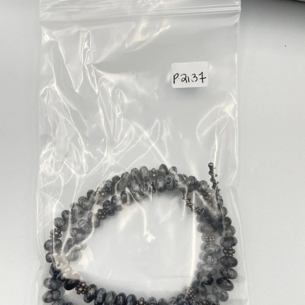 Vintage Snowflake Obsidian Necklace Women 16" Black Grey Excellent Beaded Toggle - Picture 9 of 9